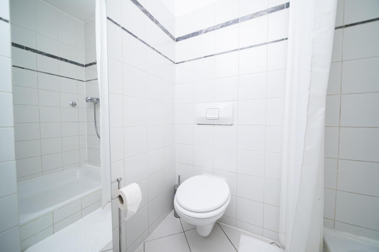White 60 Qm Apartment - Zentral - Balkon - Messe Düsseldorf Kültér fotó